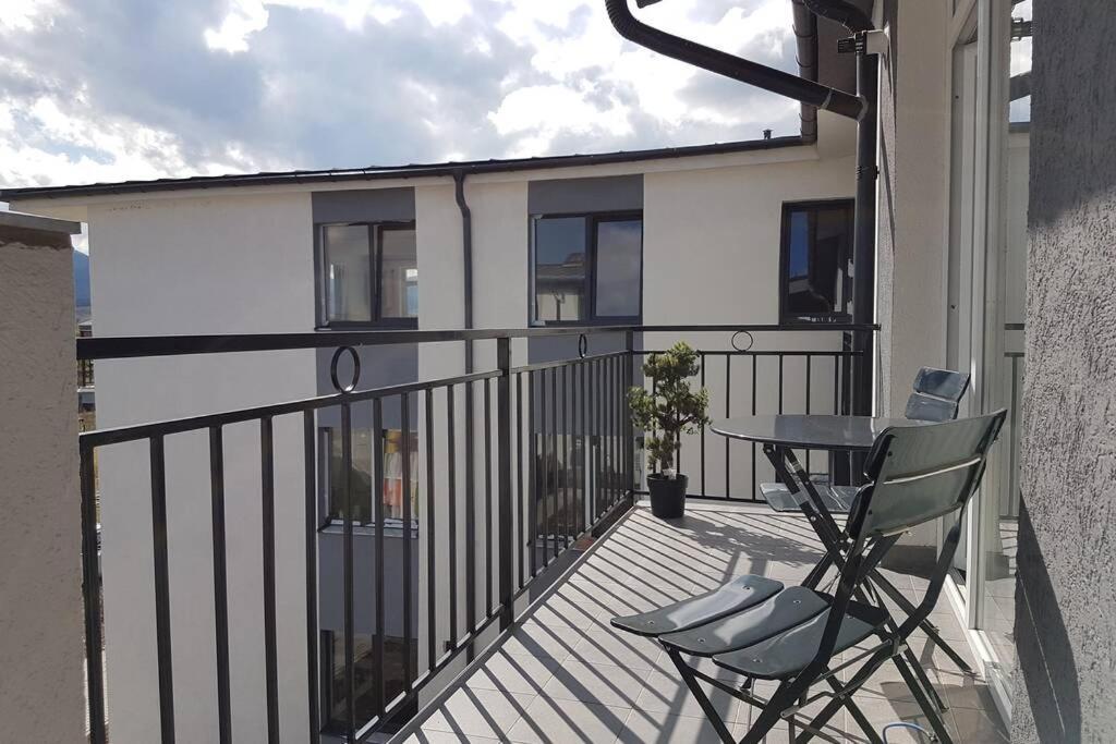 Living Home, Apartament Cu Doua Dormitoare Si Doua Bai Cisnădie Esterno foto